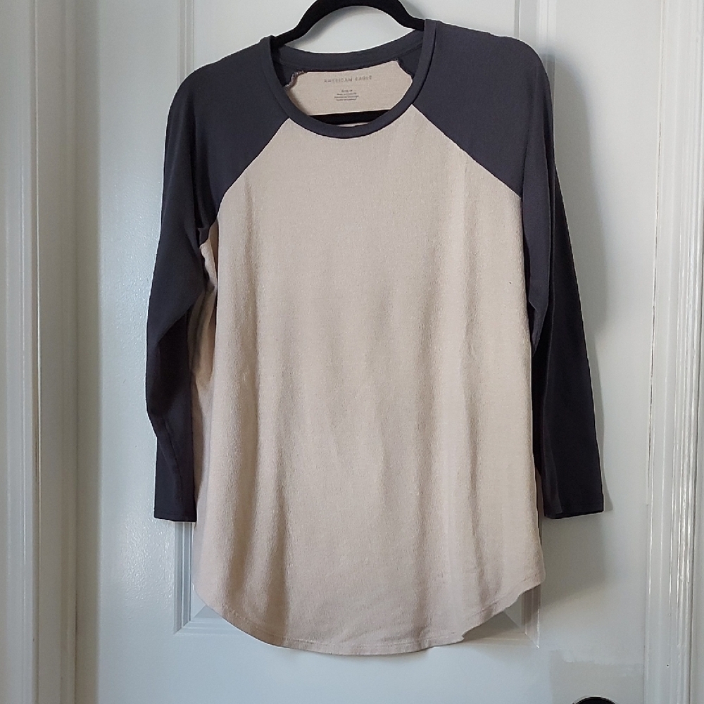 American Eagle Outfitters Cream and Black Long Sleeve Top